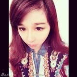 组图：好声音萌妹曝性感照 叼烟狂野秀乳沟