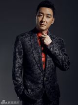 组图：郝平胡渣造型写真曝光 彰显绅士熟男魅力