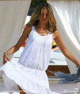 幻灯图集：亚历山大-安布罗休穿比基尼海边度假