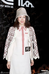 组图：王菀之出席派对装扮土气 余文乐无奈发片推迟