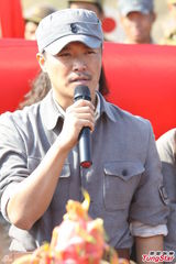 组图：《战神》开机 陈思诚不愿和佟丽娅搭戏