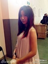 姚贝娜好声音首秀获赞 生活照活力斗鸡眼搞怪