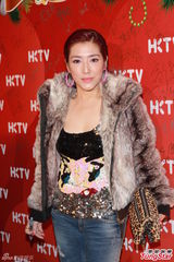 组图：王维基港视再投三千万 陈锦鸿签约4年