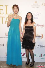 组图：陈敏之爆乳亮相珠宝展 曝母亲无催婚