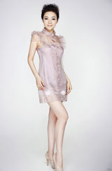 组图：陈思思“风华正茂”写真 淡雅不失高贵