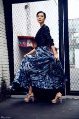 组图：车晓街拍优雅率性演绎时尚范儿