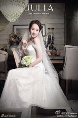 组图：许慧欣婚纱照宛若仙子 爆乳出镜俏新娘