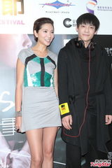 组图：叶德娴大谈“性”经 坚拒初相识就上床