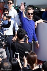 组图：李准河正宇出席釜山电影节舞台问候活动