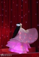 组图：15岁小彩旗可爱私照曝光 也玩浓妆非主流