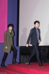 高清组图：李敏贞甜美亮相新片《完美广播》首映