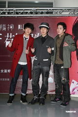 组图：萧敬腾台北开唱High翻小巨蛋