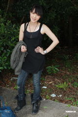 组图：林峰《雷霆扫毒》造型硬朗 官恩娜拍戏伤手指