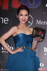 高清图：萧亚轩范玮琪五月天等亮相音乐颁奖礼