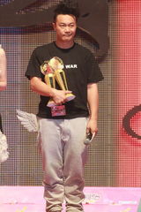 高清组图：2010新城国语力颁奖礼男歌手现场秀