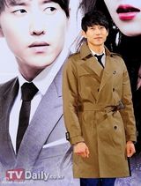 组图：韩星李宥利、郑灿宣传新剧《黄色复仇草》