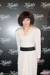 组图：吴千语揭林峰睡姿写真 反驳贪慕虚荣论