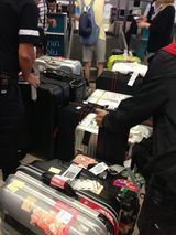 组图：戚薇写真花絮首曝光 感恩粉丝赞战友