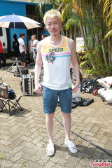 组图：钟嘉欣新剧湿身透底示人 不懂游泳需替身