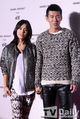 组图：少女时代秀英2AM任瑟雍等靓装出席活动