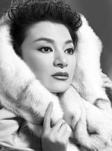 组图：阎青妤曝复古写真演绎风情女