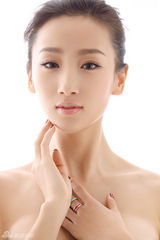 高清图：高洋最新写真曝光 温和清丽令人悦目