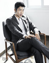 高清图：韩星李钟赫拍写真演绎“中年的品格”
