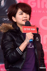 组图：H.E.出席活动Selina献声 圣诞改捐烫伤基金 