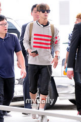 组图：神起SJ少时等SM家族赴印尼开唱亮相机场