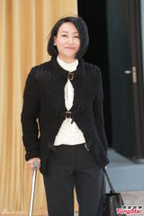 组图：方逸华跪拜邵逸夫 刘德华张学友致祭