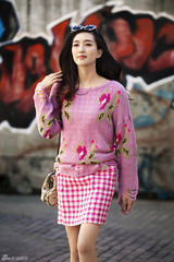 组图：江疏影春日街拍 大气优雅女神范