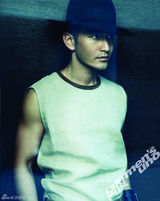 组图：黄晓明登杂志封面 卸下光环做匹夫