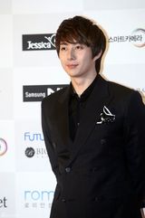 高清组图：李多海东方神起获亚洲模特大奖