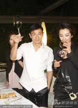 高清组图：《狄仁杰》酒会 李冰冰刘德华举杯对饮