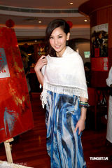 高清图：《锦衣卫》办庆功宴 吴尊甄子丹互相挤兑