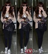 组图：4minute与T-ara赴泰机场装扮时尚