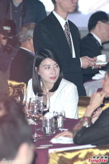 组图：郭晶晶独自出席活动 宽松黑裙孕味甚浓