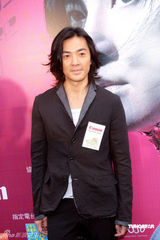 幻灯图：郑伊健将澳门举行演唱会 无线采访获解封 