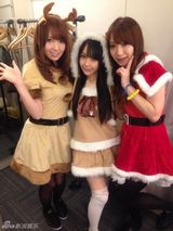 组图：波多野结衣嘟嘴卖萌 身穿性感吊带狂自拍