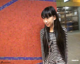 组图：陈冠希亲密照女主角谢芷蕙学生装现身  