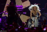 组图：麦莉-塞勒斯蕾哈娜唱响MTV欧洲音乐大奖
