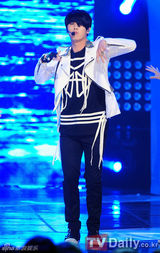 组图：《M！Countdown》现场INFINITE夺冠