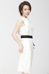 组图：刘威葳演绎黑白无间主题大片 秀干练御姐风