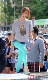 组图：韩女团SISTAR办粉丝签名会清凉性感