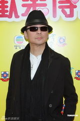 组图：众星为慈善活动献唱 张智霖黄耀明领衔出席