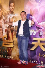 组图：周杰伦《天台》邀曾志伟纳豆柯有伦宣传