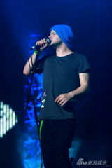 高清：热波第二天Does it offend you,yeah？演出