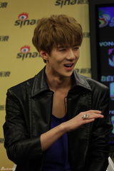 高清图：EXO-K世勋做客图回顾 卖萌大笑心情好