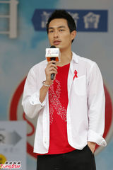 组图：杨佑宁为爱下厨 勉励郭采洁金马失意