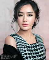 组图：秦岚清新登封面 时尚亮丽气质怡人